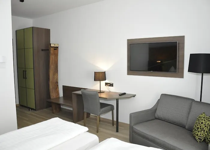 Brauhaus Falkenstein فندق مبيت وإفطار 3*