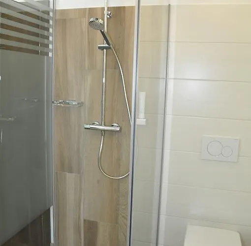 فندق مبيت وإفطار Brauhaus Falkenstein لينز